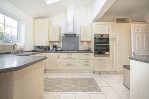 18 Cecil Road, London, W3 0DB