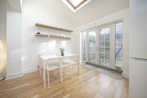 18 Cecil Road, London, W3 0DB