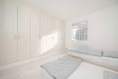 18 Cecil Road, London, W3 0DB