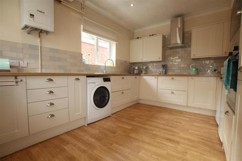 70 Consort Road, Eastleigh, SO50 4JB