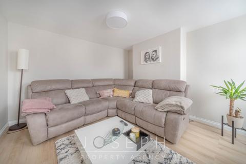 12 Upton Close, Ipswich, IP4 2QQ