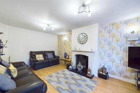 4 bedroom detached house for sale, Balmoral Drive, Newark