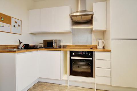 1 bedroom apartment for sale, Farnsby Street, Swindon SN1
