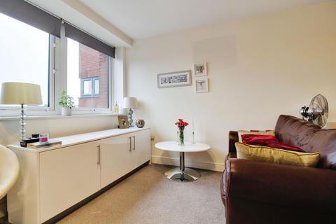 1 bedroom apartment for sale, Farnsby Street, Swindon SN1