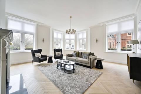 2 bedroom flat to rent, Kensington Road, Kensington, London, W8