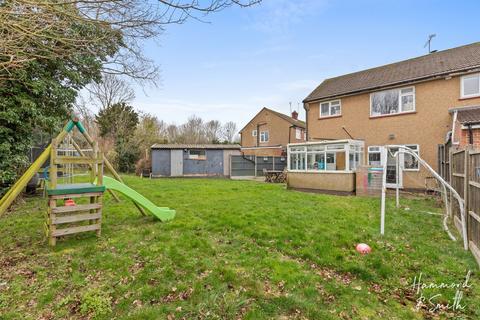 3 bedroom end of terrace house for sale, Dukes Close, Epping CM16