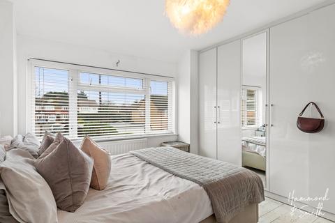 3 bedroom end of terrace house for sale, Dukes Close, Epping CM16