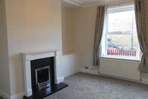 2 bedroom terraced house to rent, Leamington Road, Ilkley LS29