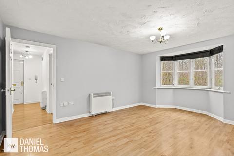 4 Burrows Chase, Waltham Abbey, EN9 3YX