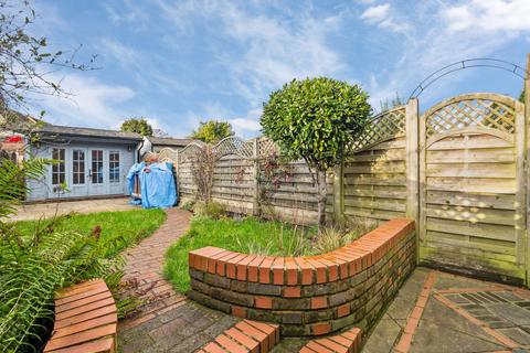 2 bedroom terraced house for sale, Shepherds Lane, Beaconsfield, HP9