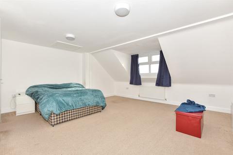 3 bedroom apartment for sale, Trinity Crescent, Folkestone, Kent