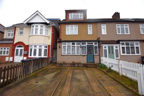 4 bedroom end of terrace house for sale, Grove Road, Romford, RM6