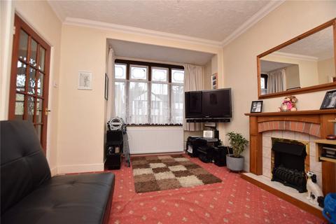 4 bedroom end of terrace house for sale, Grove Road, Romford, RM6