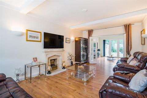 undefined, Woodmansterne Lane, Banstead