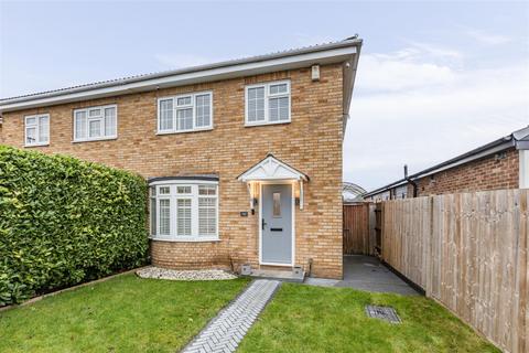 3 bedroom semi-detached house for sale, High Road, West Byfleet KT14