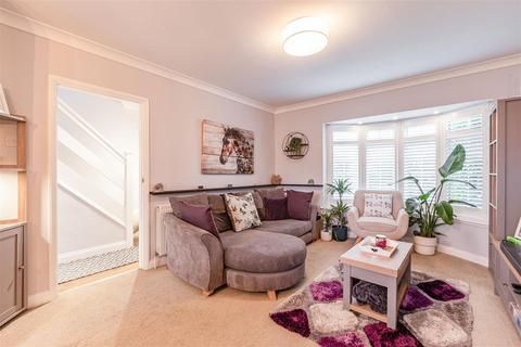 143 High Road, Byfleet, West Byfleet, KT14 7RJ