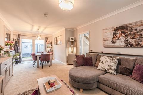 143 High Road, Byfleet, West Byfleet, KT14 7RJ
