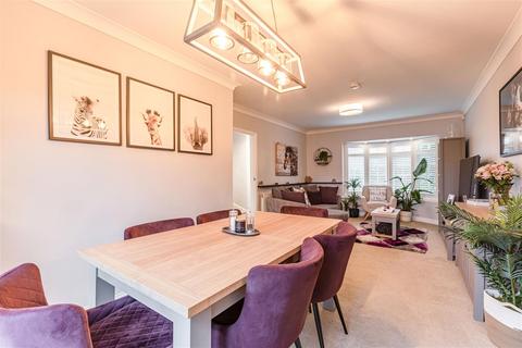 143 High Road, Byfleet, West Byfleet, KT14 7RJ