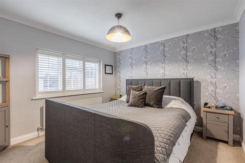 143 High Road, Byfleet, West Byfleet, KT14 7RJ