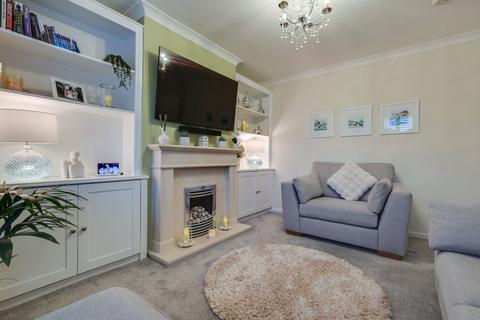 4 bedroom semi-detached house for sale, Glenholme Road, Farsley, Pudsey, LS28