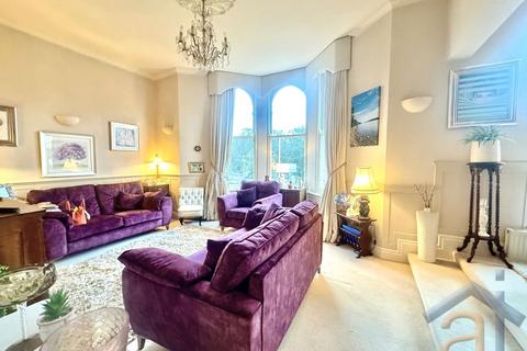 2 bedroom apartment for sale, Park Crescent, Southport, PR9 9LJ