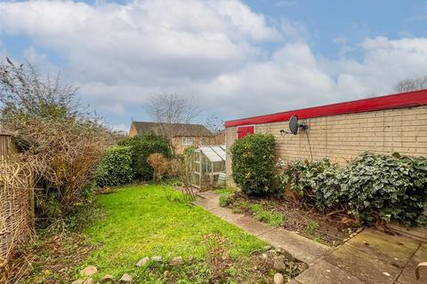 2 bedroom semi-detached bungalow for sale, Crane Close, Woodloes Park, Warwick