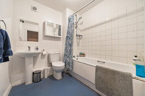 6 School Meadow, Guildford, GU2 8GY