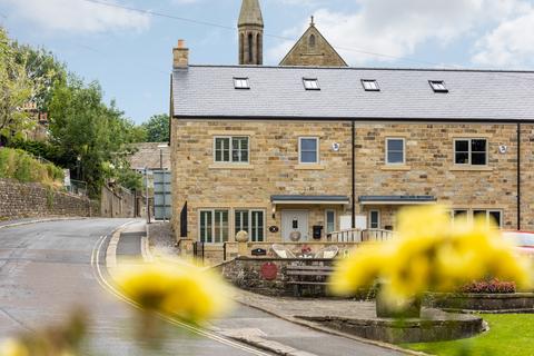 4 bedroom end of terrace house for sale, Skaife Row, Harrogate, North Yorkshire