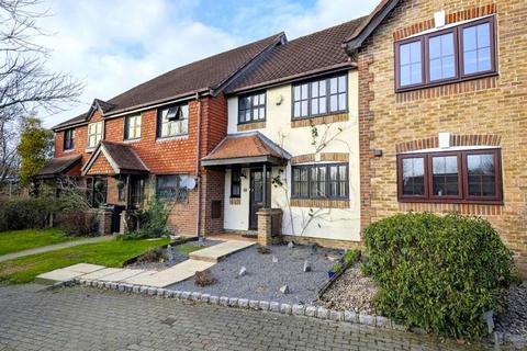 3 bedroom terraced house to rent, 12 Rosewood Way, Woking GU24