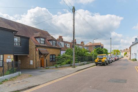 2 bedroom flat for sale, Island Wall, Whitstable, CT5