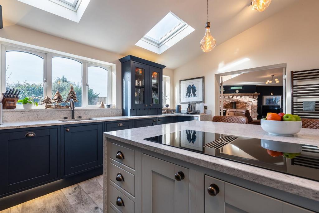 Kitchen-6.jpg