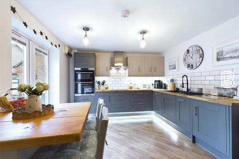 4 bedroom detached house for sale, Crackthorne Drive, Rugby CV23