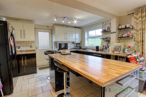 4 bedroom detached house for sale, Merlin Avenue, Chesterfield S44
