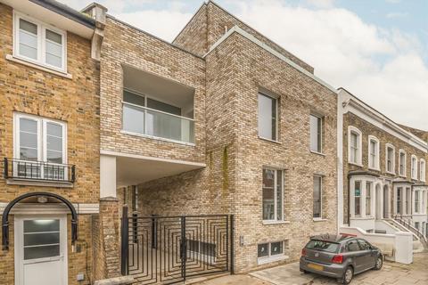 3 bedroom flat for sale, Powell Road, London E5