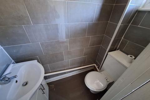 3 bedroom end of terrace house for sale, Brookside Avenue, Whoberley, Coventry, CV5 8AD