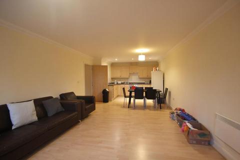 2 bedroom flat to rent, Copper Beech House, Woking GU22