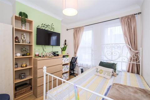 2 bedroom maisonette for sale, Badlis Road, Walthamstow