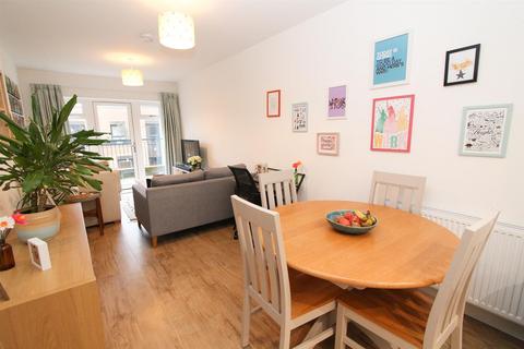 1 bedroom flat for sale, 190 London Road, Wallington SM6