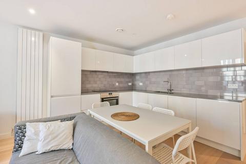 1 bedroom flat to rent, Commodore House, Royal Docks, London, E16