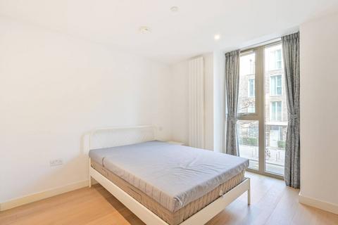 1 bedroom flat to rent, Commodore House, Royal Docks, London, E16