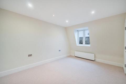 3 bedroom flat for sale, Tooting High Street, Tooting