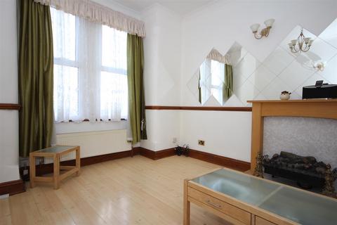 3 bedroom terraced house to rent, Milton Avenue, Stonebridge NW10