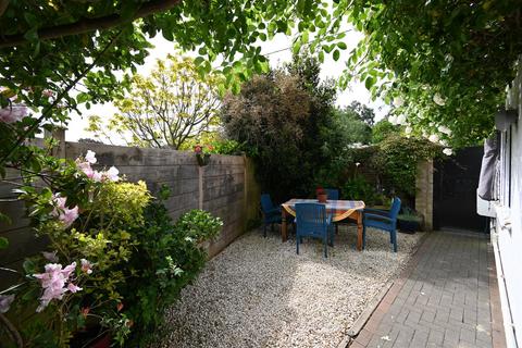 4 bedroom detached house for sale, Pett Level Road, Pett Level