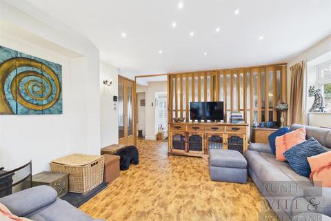4 bedroom detached house for sale, Pett Level Road, Pett Level