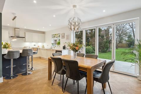 5 bedroom detached house for sale, Manor Road, Beaconsfield HP9