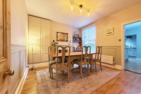 4 bedroom terraced house for sale, Copthorne Road, Copthorne, Shrewsbury