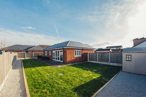 3 bedroom detached bungalow for sale, Grovewood Avenue, Leigh-on-sea, SS9