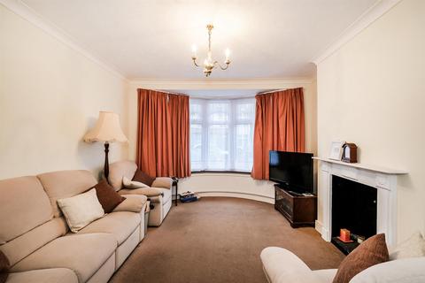 46 Albert Avenue, London, E4 8LG