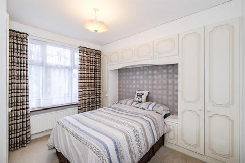 46 Albert Avenue, London, E4 8LG