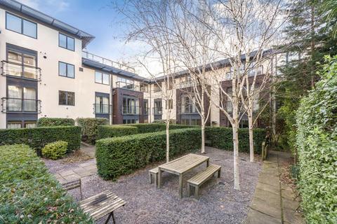 2 bedroom flat for sale, Houghton Square, Clapham